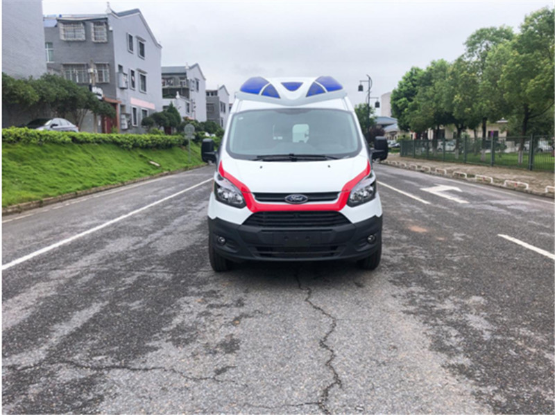 福特V362汽油中軸中頂監(jiān)護型救護車 (1).jpg